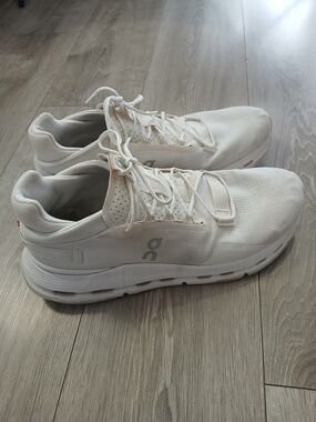 On Cloud Men’s Cloudnova 2 All White Athletic Sneakers